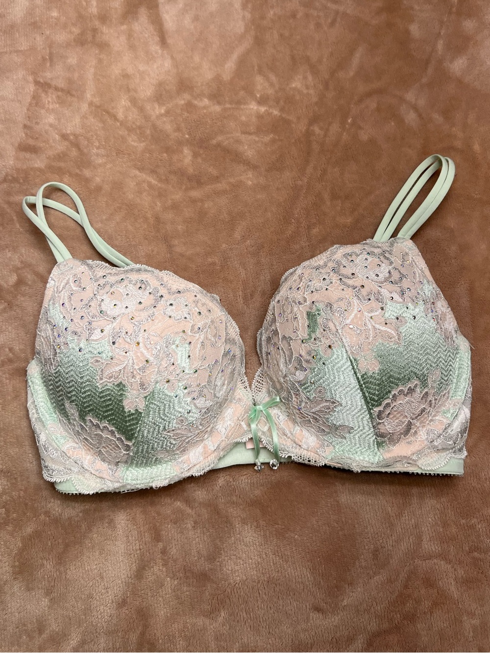 34D | Victoria's Secret 'Very Sexy Push-Up' Mint Green and White Lace Bra